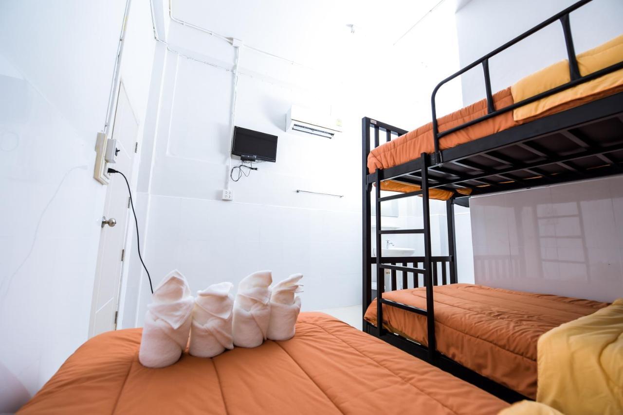 Nadpob Mansion Hotel Сурат Тхани Екстериор снимка
