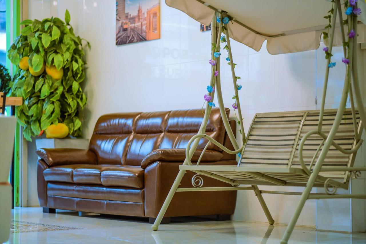 Nadpob Mansion Hotel Сурат Тхани Екстериор снимка