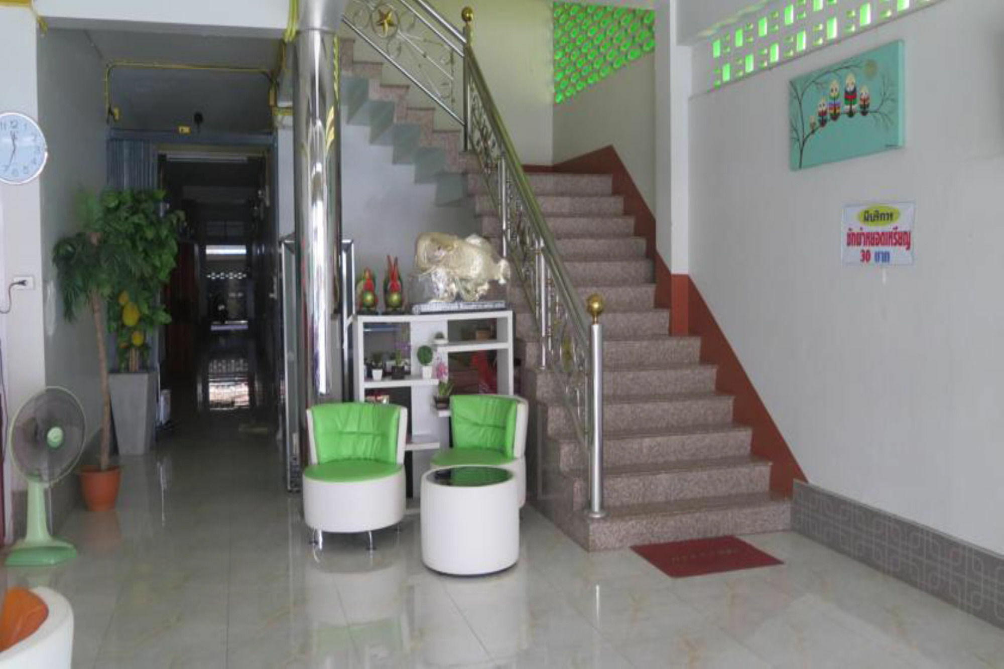 Nadpob Mansion Hotel Сурат Тхани Екстериор снимка